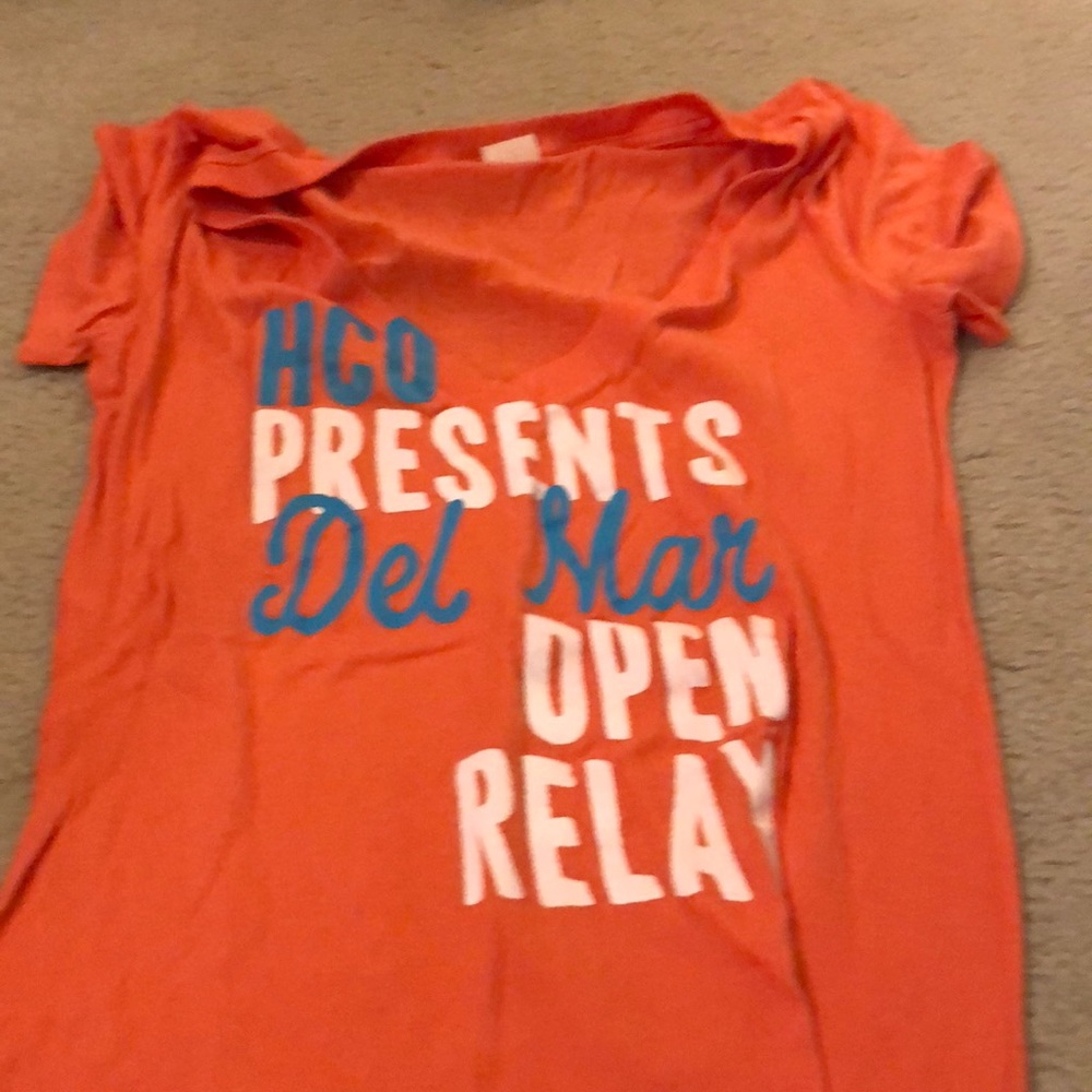 Hollister tee